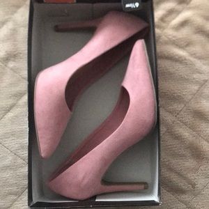 Light pink high heels